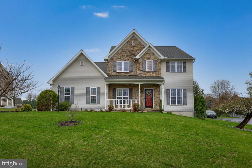 3427 GLENMEDE LANE