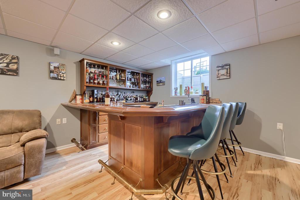 3427 GLENMEDE LANE