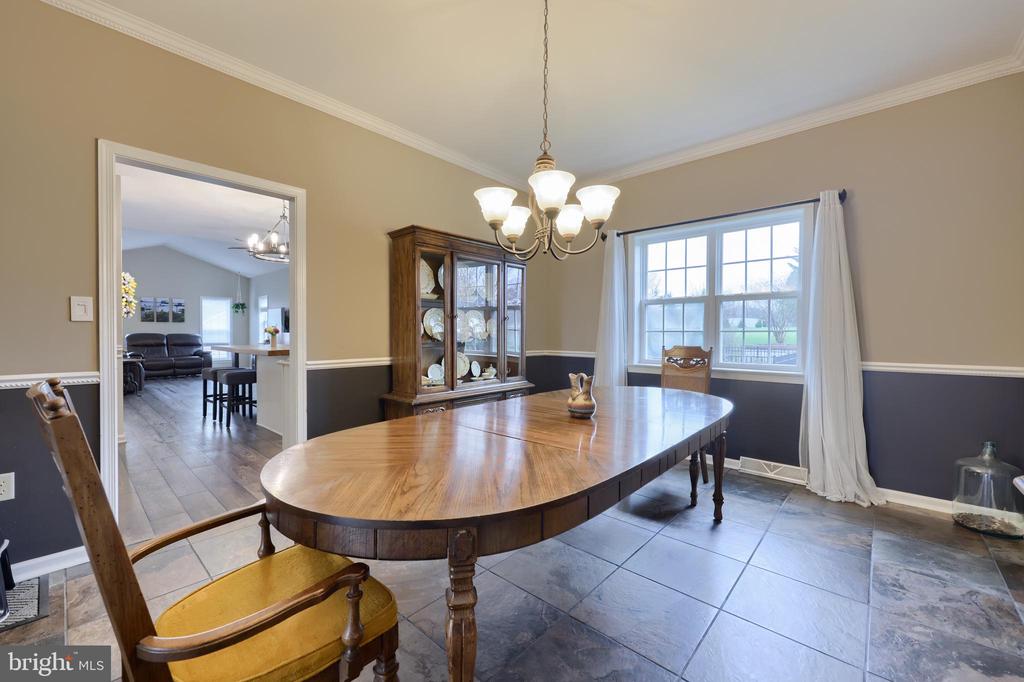 3427 GLENMEDE LANE