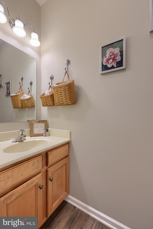 3427 GLENMEDE LANE