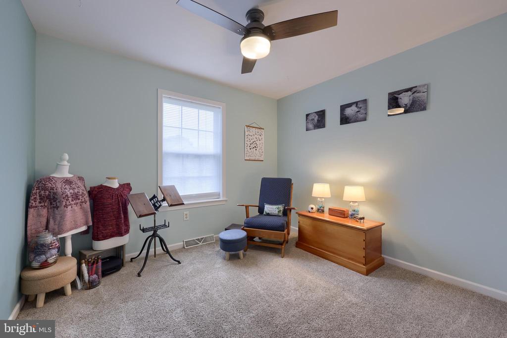3427 GLENMEDE LANE