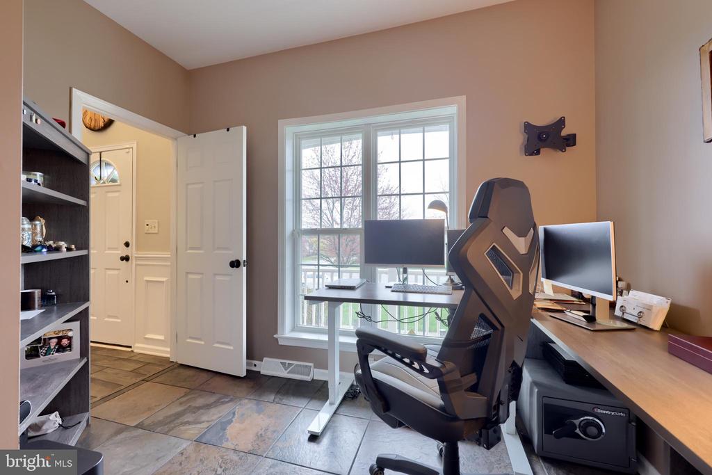 3427 GLENMEDE LANE