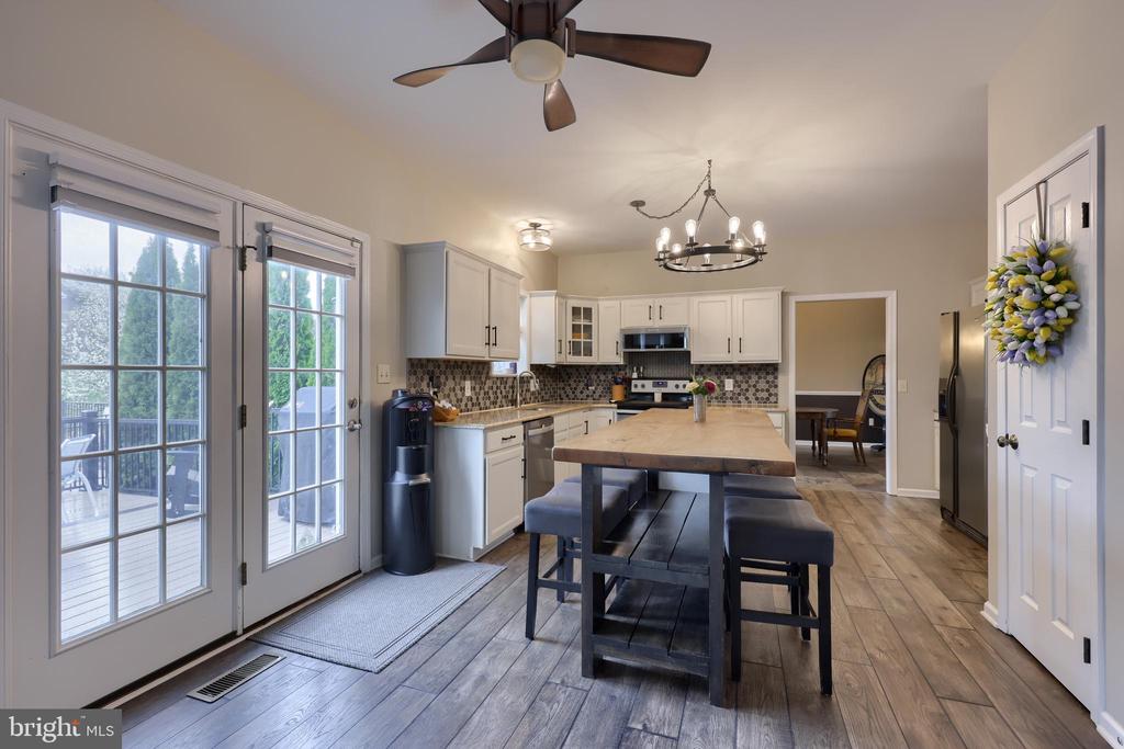 3427 GLENMEDE LANE