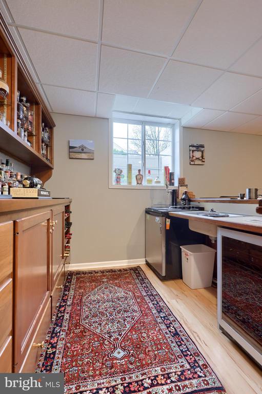 3427 GLENMEDE LANE