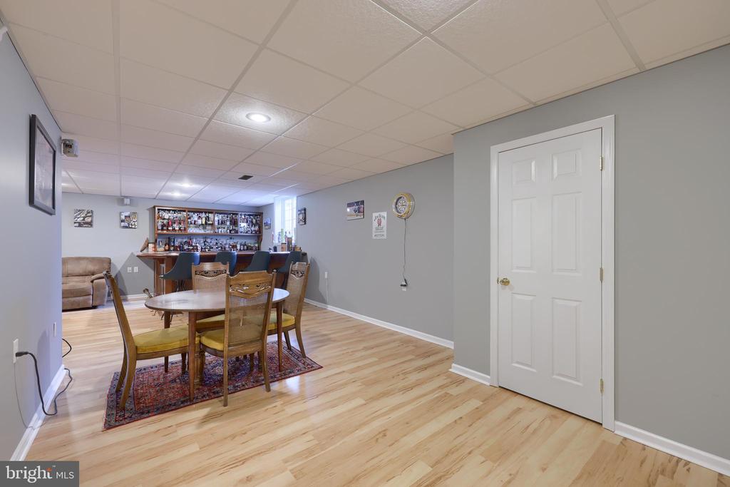 3427 GLENMEDE LANE