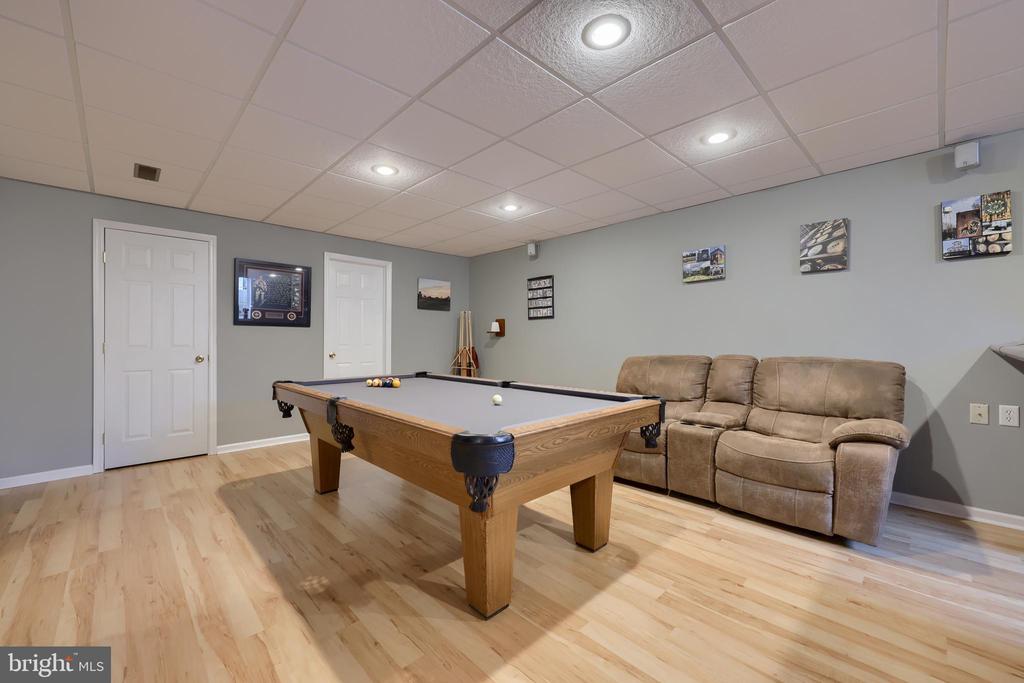 3427 GLENMEDE LANE