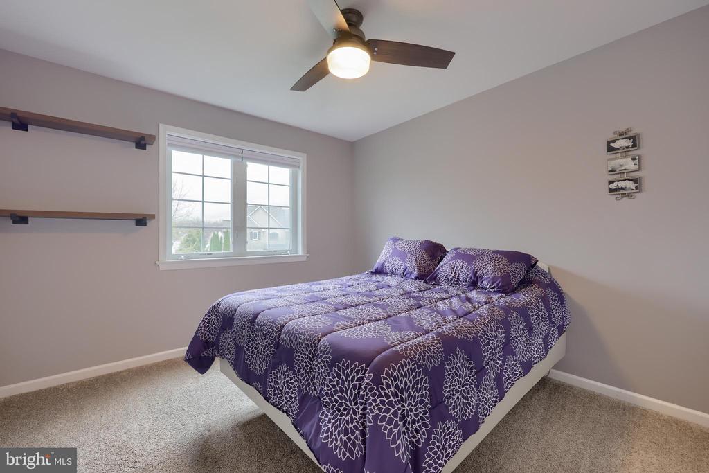 3427 GLENMEDE LANE