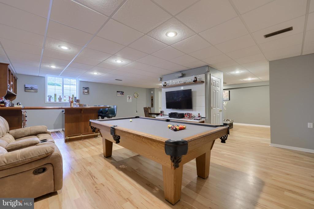 3427 GLENMEDE LANE