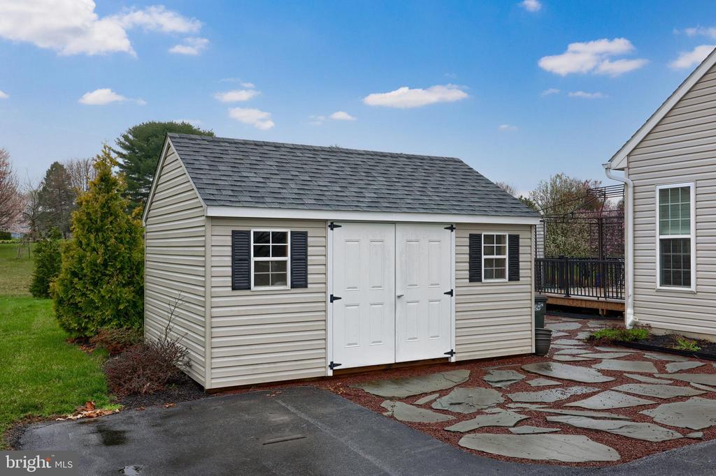3427 GLENMEDE LANE