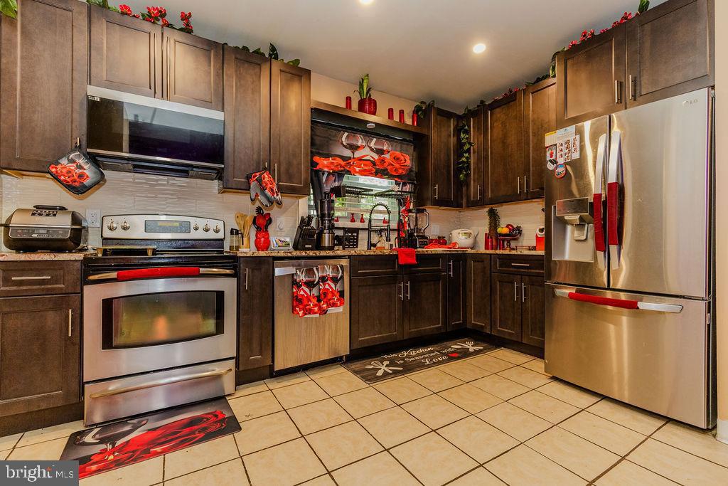 605 LUCKNOW ROAD