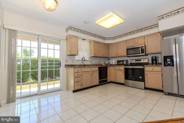 100 HIDDENWOOD DRIVE