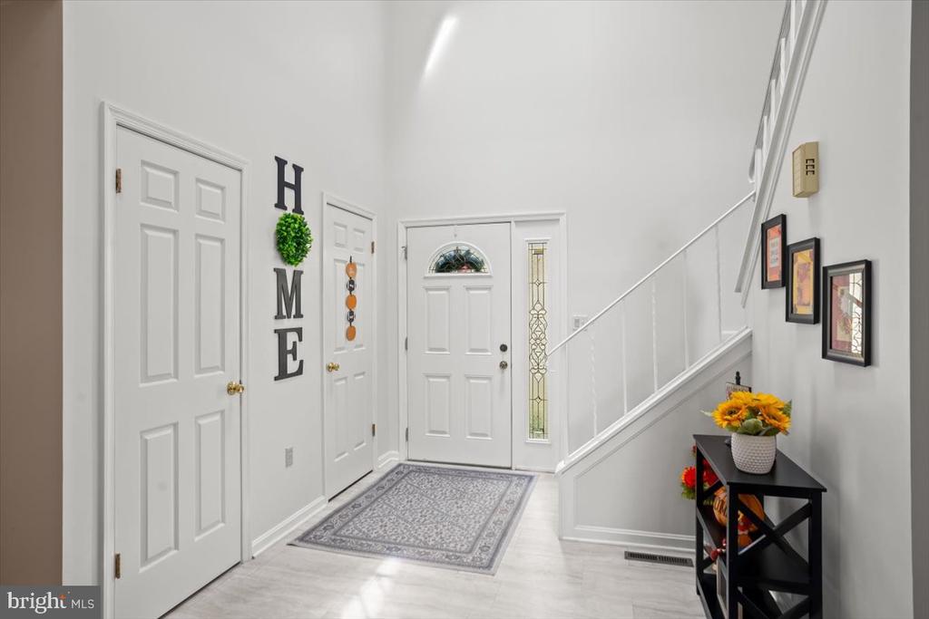 2271 HIGHLAND CIRCLE