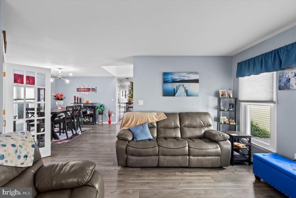 2271 HIGHLAND CIRCLE