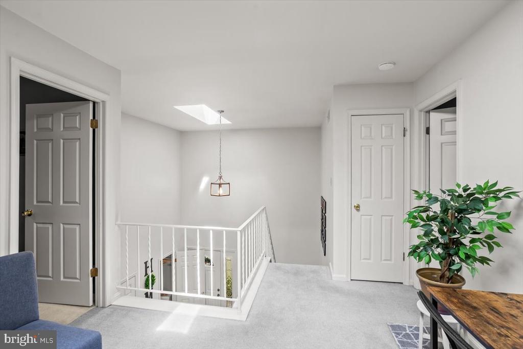 2271 HIGHLAND CIRCLE