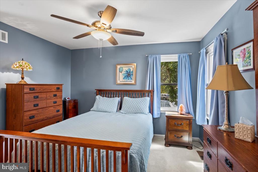 2271 HIGHLAND CIRCLE