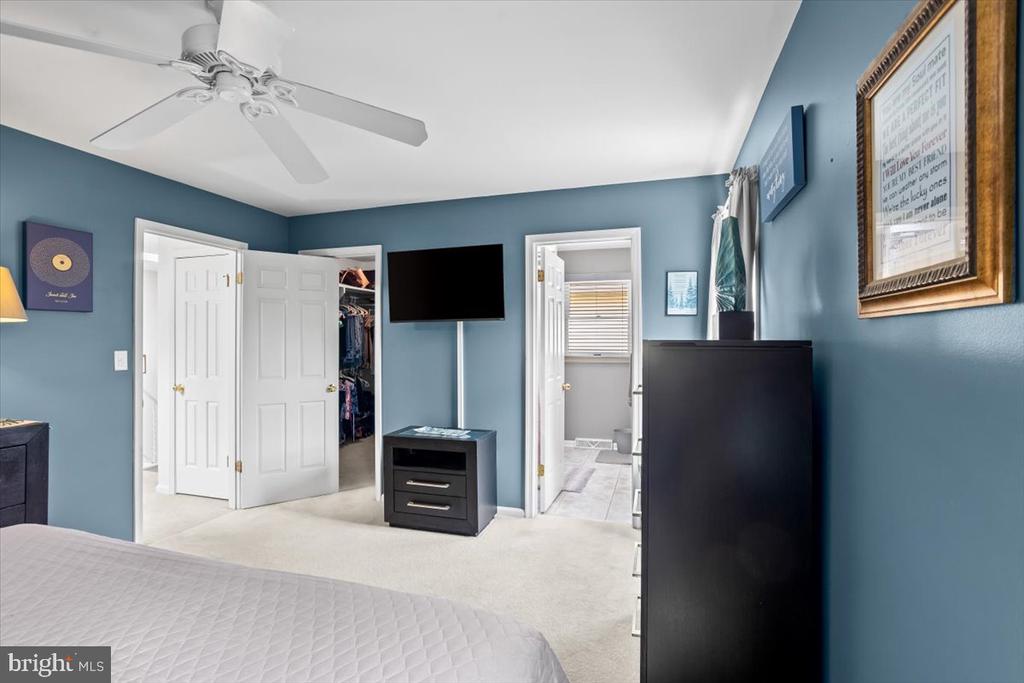 2271 HIGHLAND CIRCLE