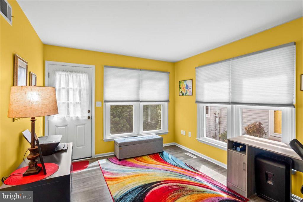 2271 HIGHLAND CIRCLE