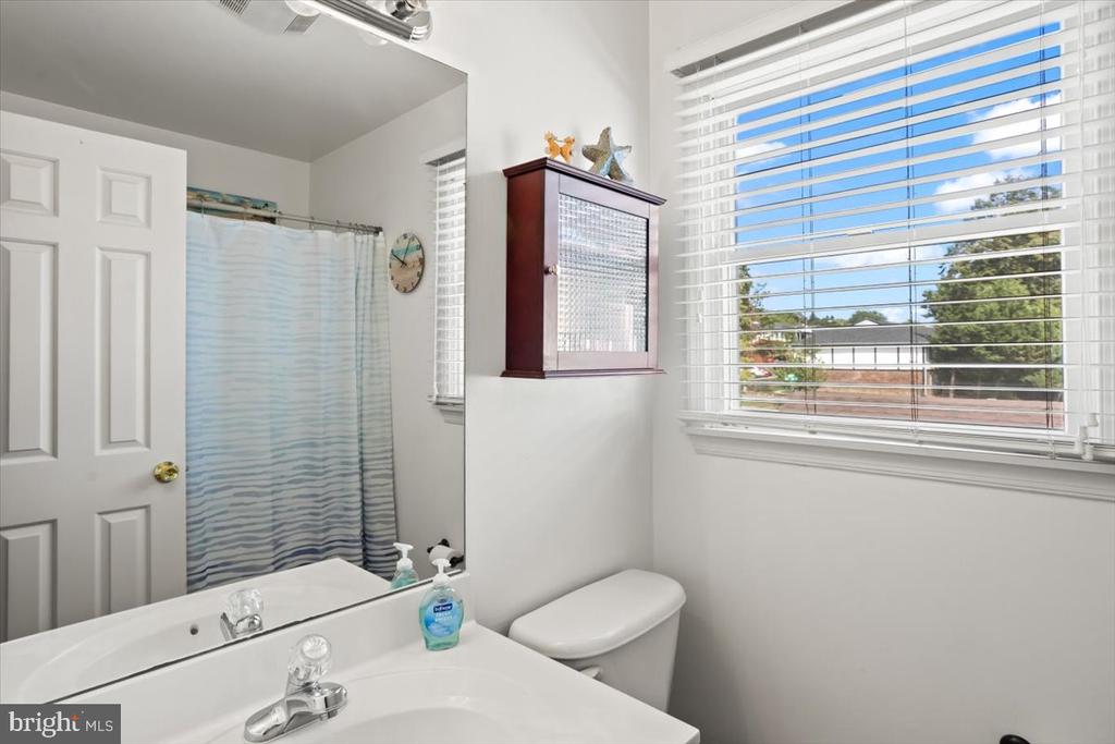 2271 HIGHLAND CIRCLE