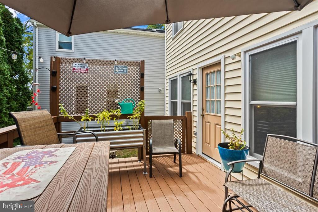 2271 HIGHLAND CIRCLE
