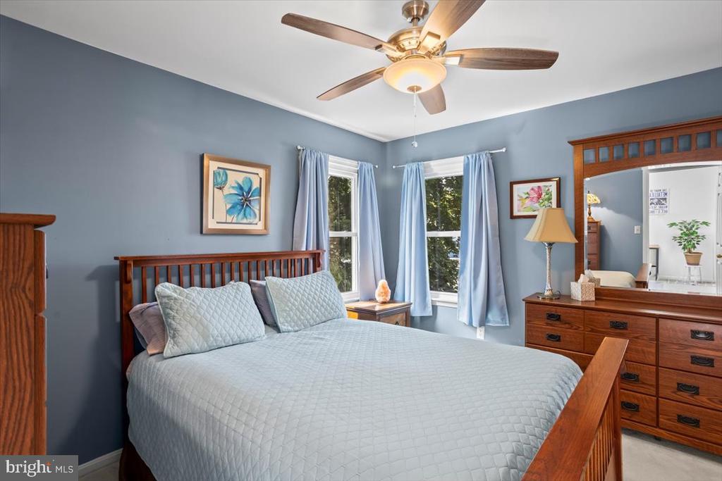 2271 HIGHLAND CIRCLE