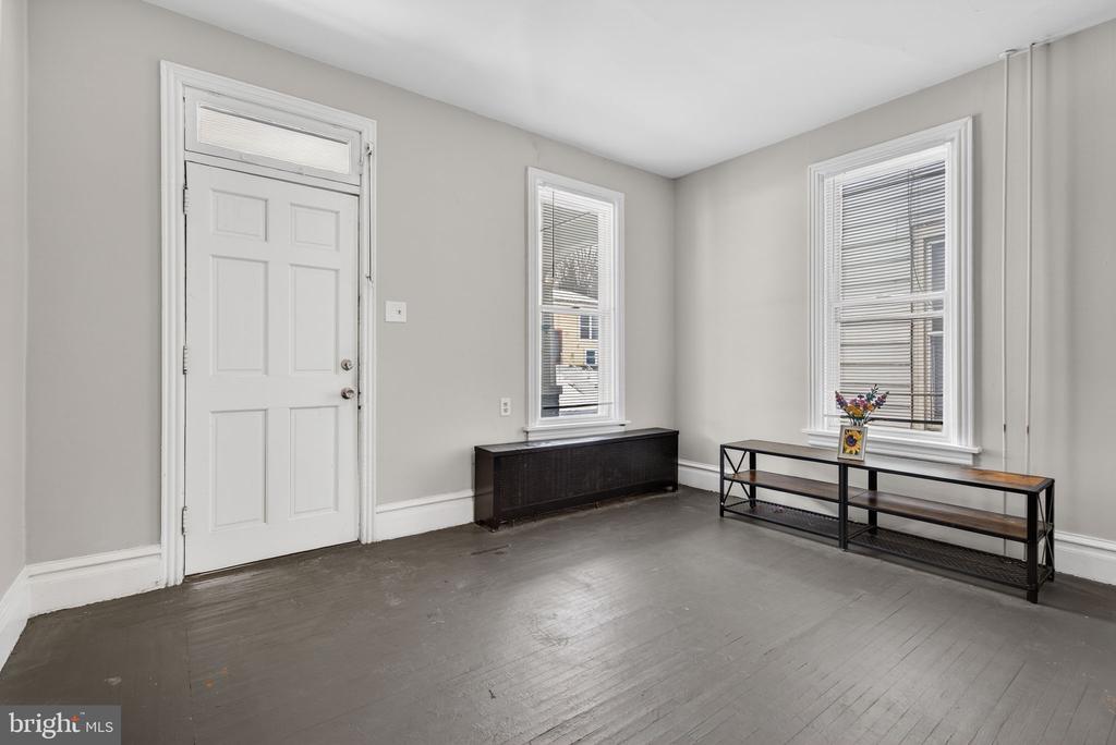 734 S 2ND STREET