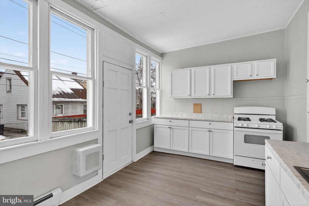 734 S 2ND STREET