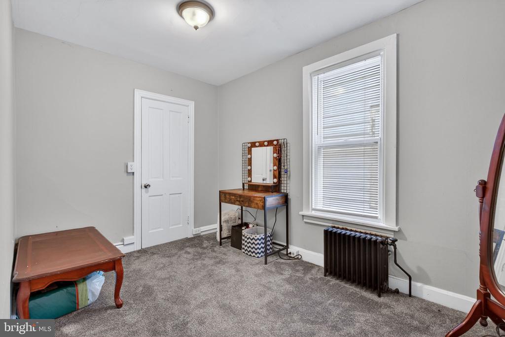 734 S 2ND STREET