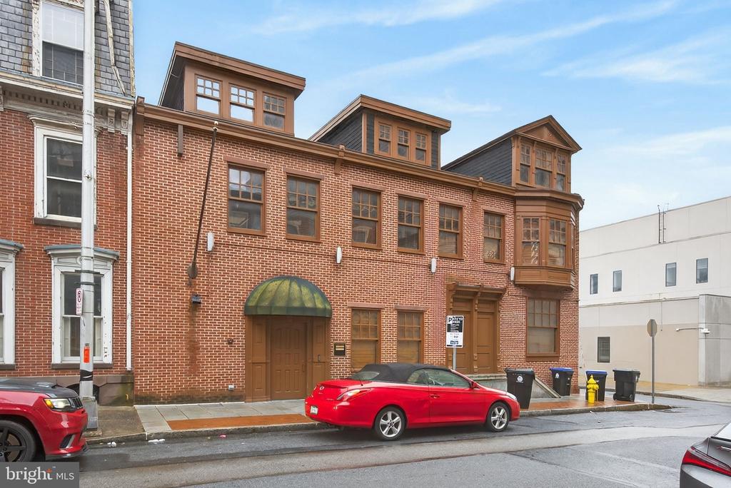215 PINE STREET