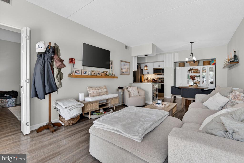 204 CHERRINGTON DRIVE