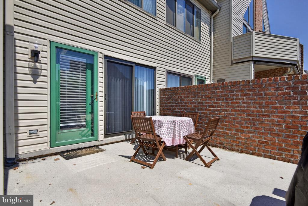 204 CHERRINGTON DRIVE