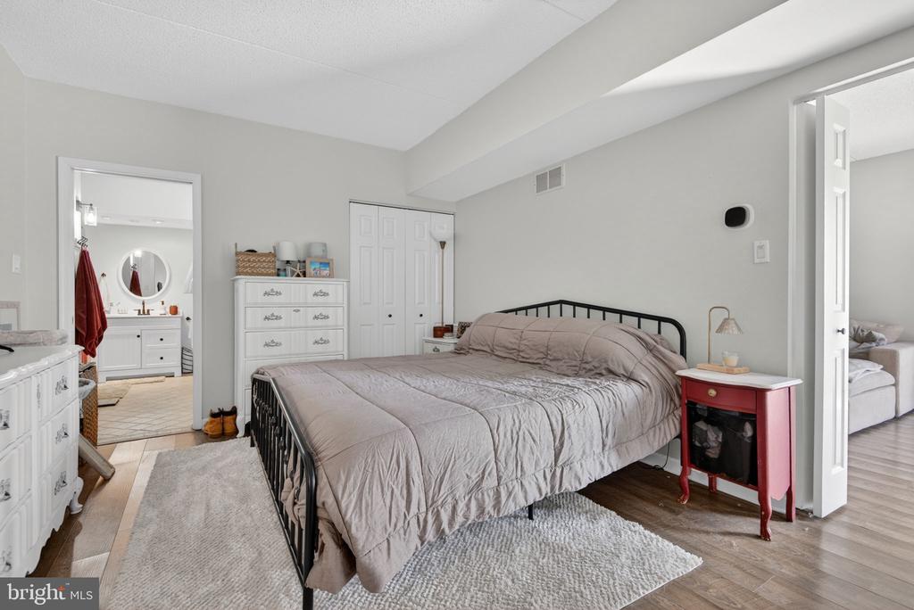 204 CHERRINGTON DRIVE