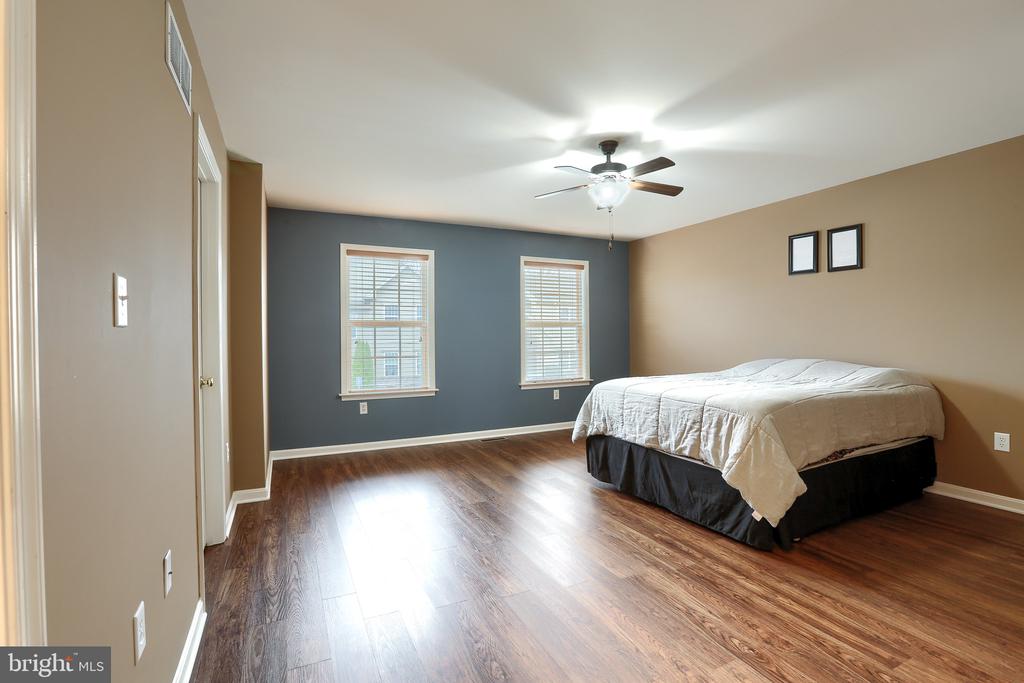 8430 HAMILTON