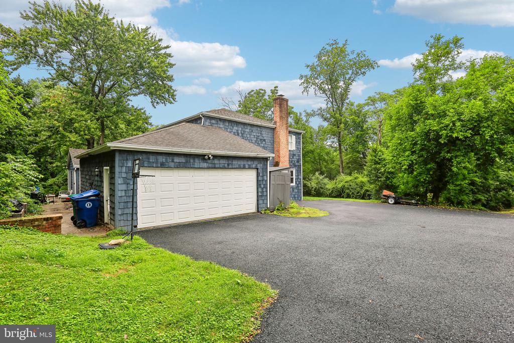 4317 WINTHROP DRIVE