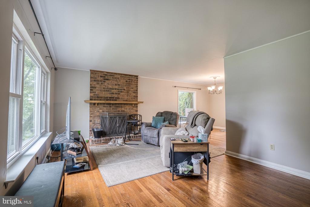 873 BLUE JAY ROAD