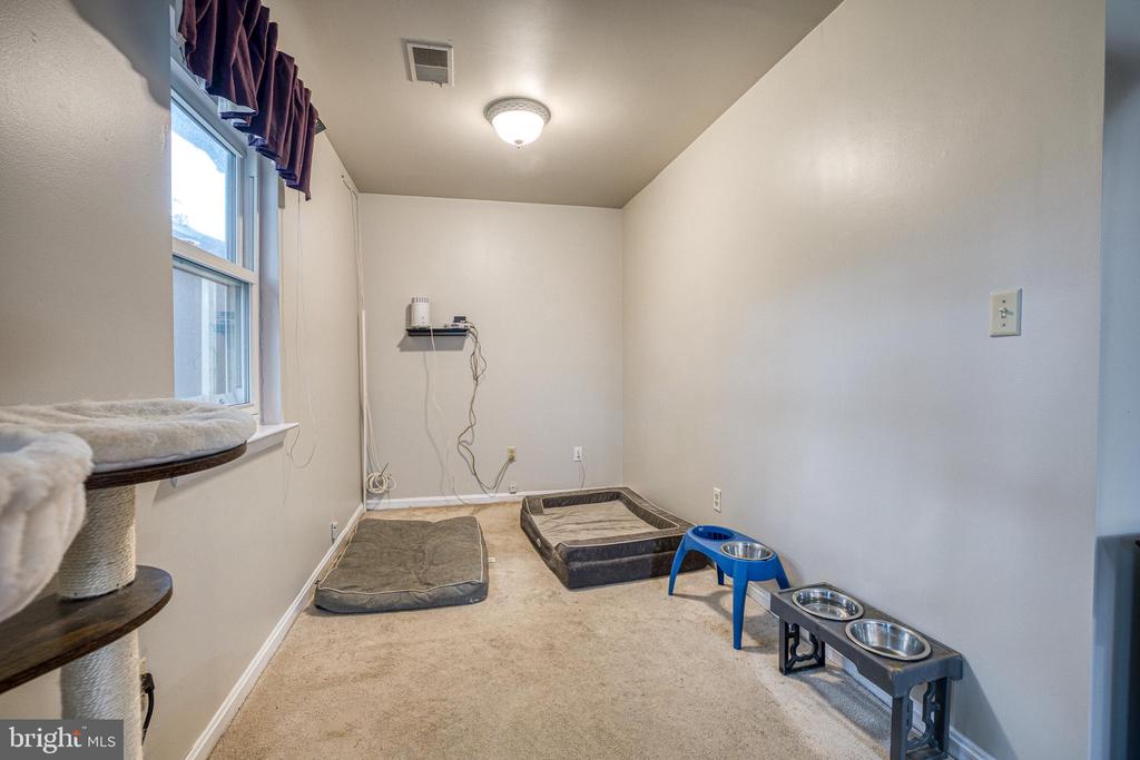 873 BLUE JAY ROAD