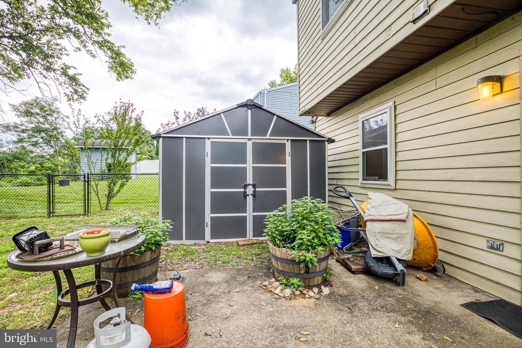 873 BLUE JAY ROAD