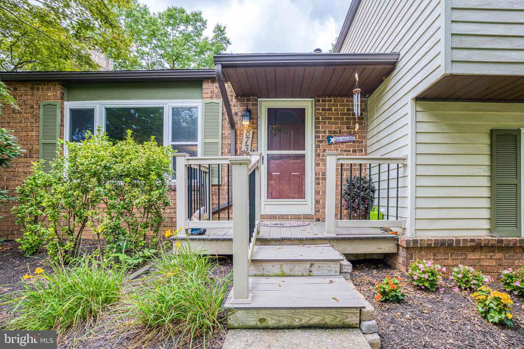 873 BLUE JAY ROAD