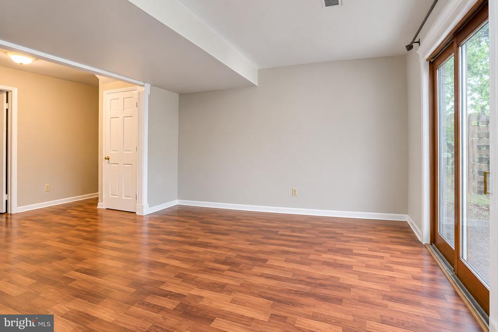 873 BLUE JAY ROAD