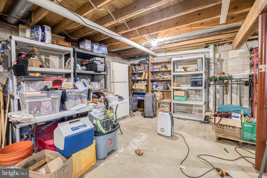 873 BLUE JAY ROAD