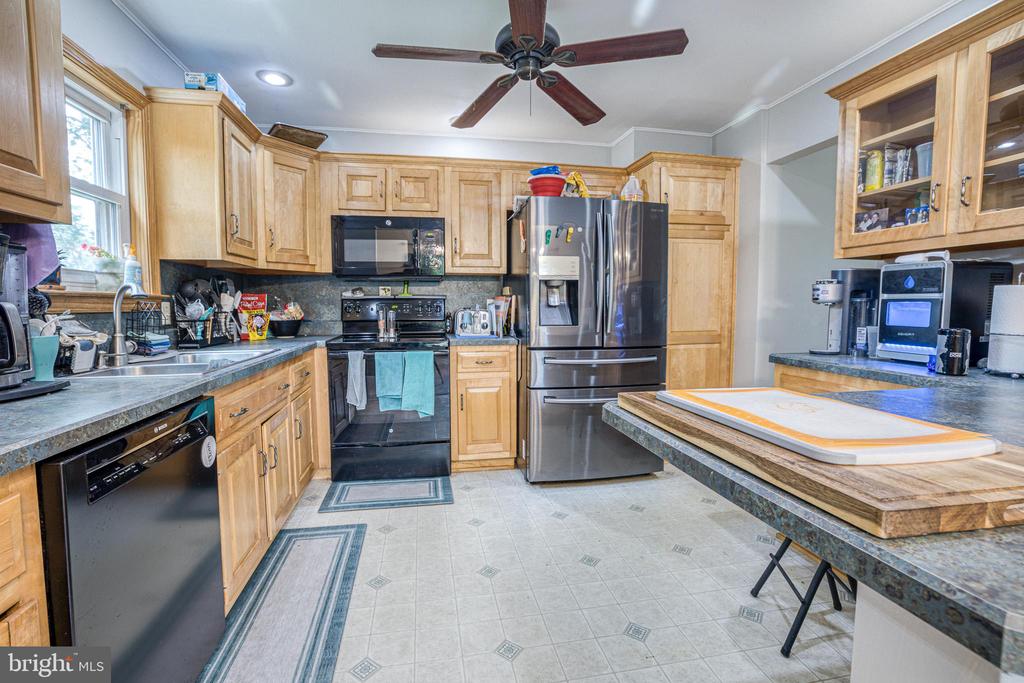 873 BLUE JAY ROAD