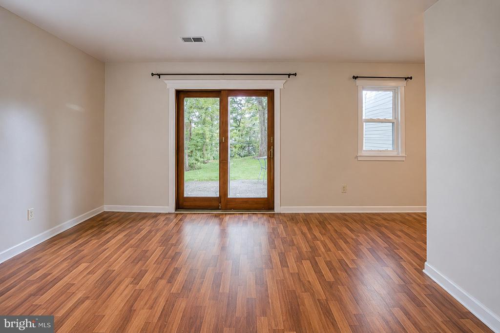 873 BLUE JAY ROAD
