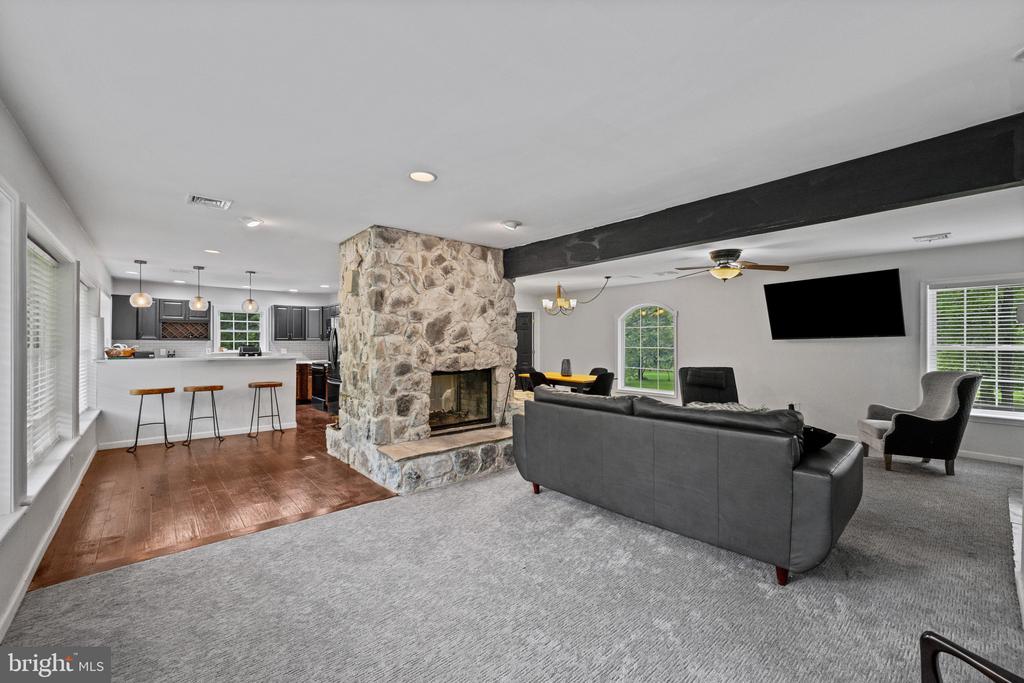 198 VALLEY ROAD