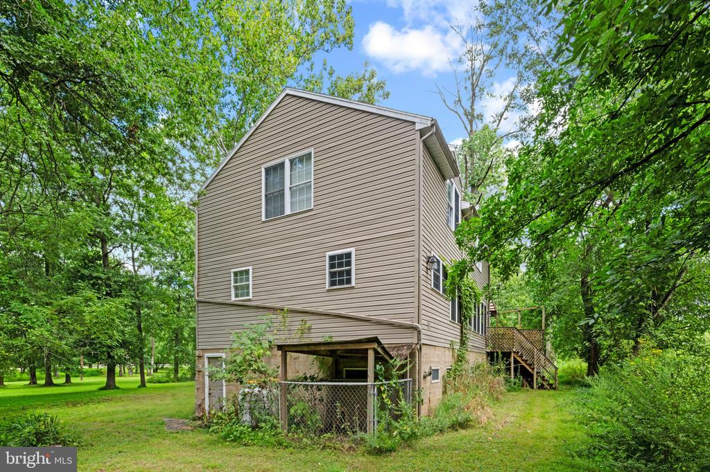 198 VALLEY ROAD