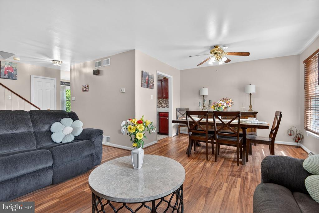 824 WOODLAWN DRIVE