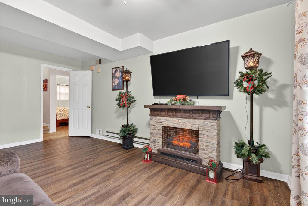 824 WOODLAWN DRIVE