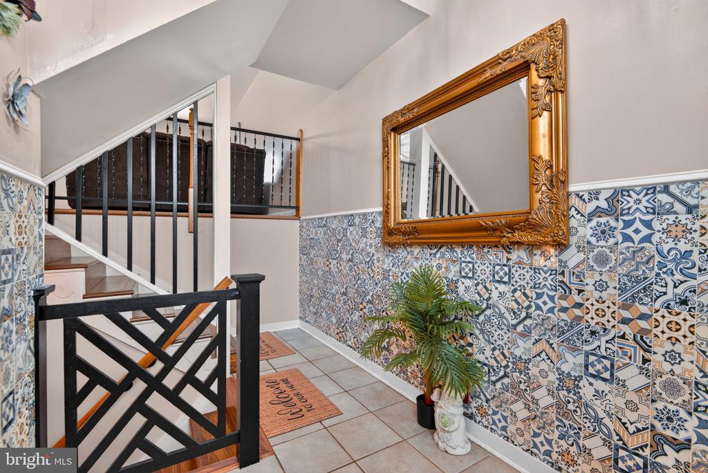 824 WOODLAWN DRIVE