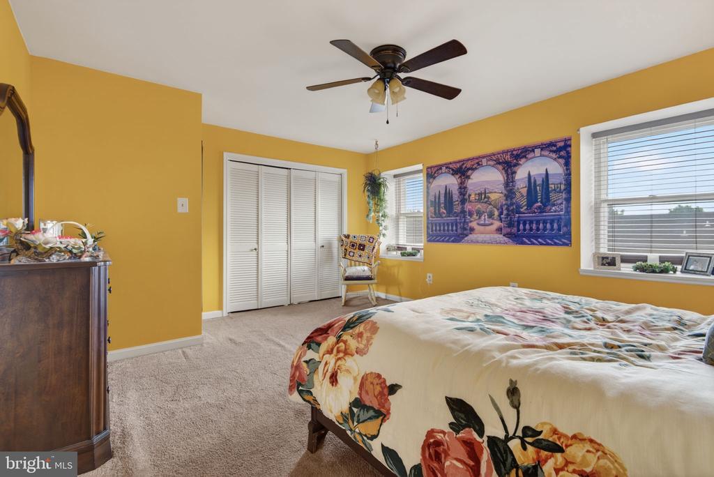 824 WOODLAWN DRIVE