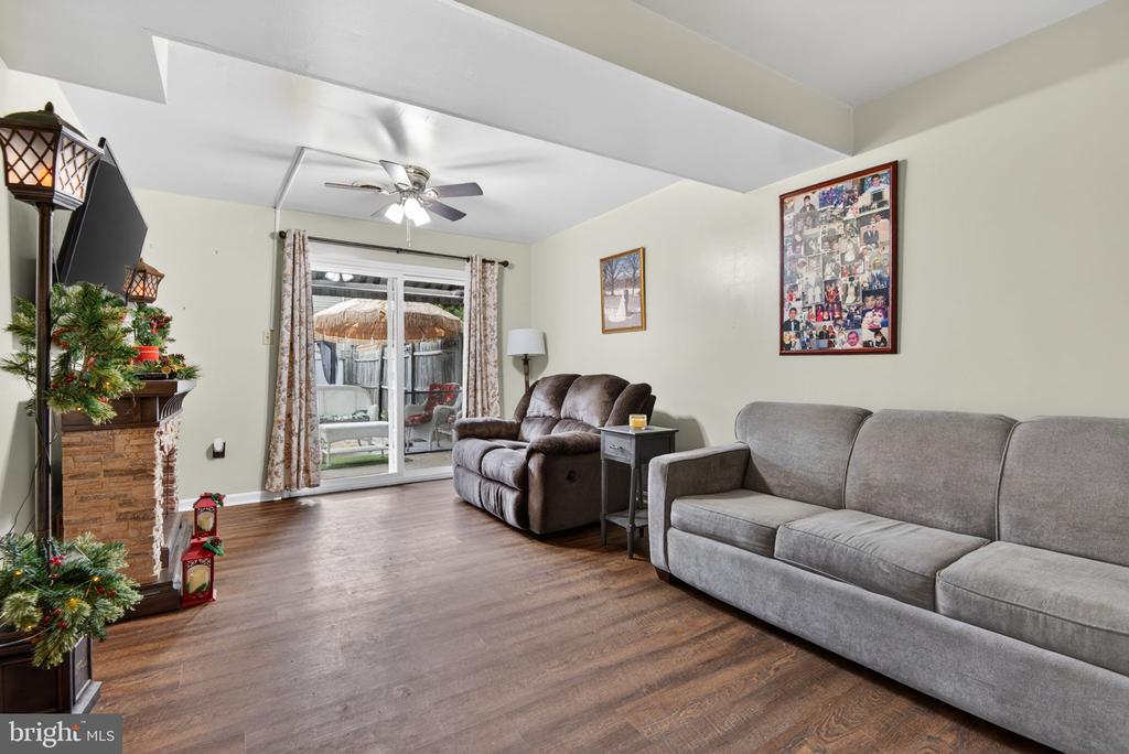 824 WOODLAWN DRIVE