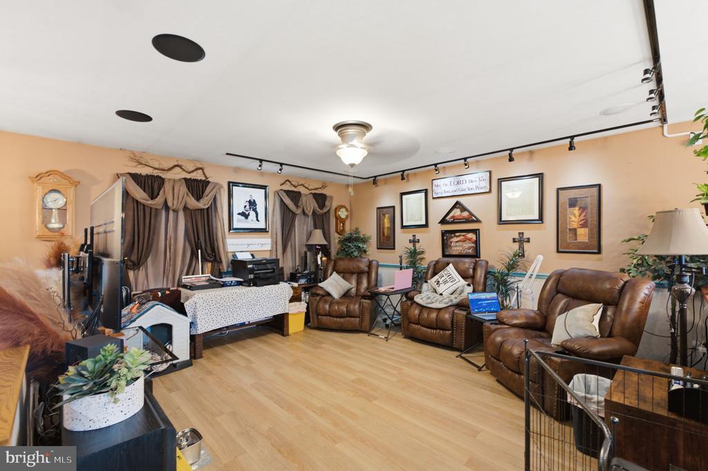 12558 PATH VALLEY ROAD