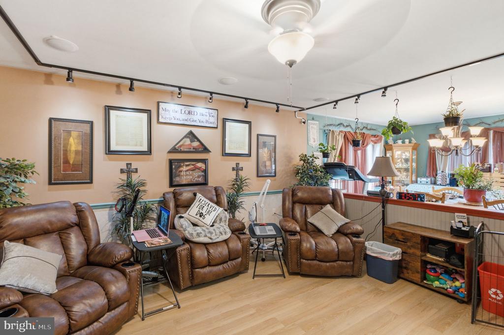 12558 PATH VALLEY ROAD